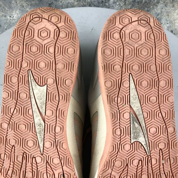 Altra Women's Size 9.5 Hiit XT Mid White Custom Knit Athletic Shoes AFW1976A-1 - Picture 11 of 14